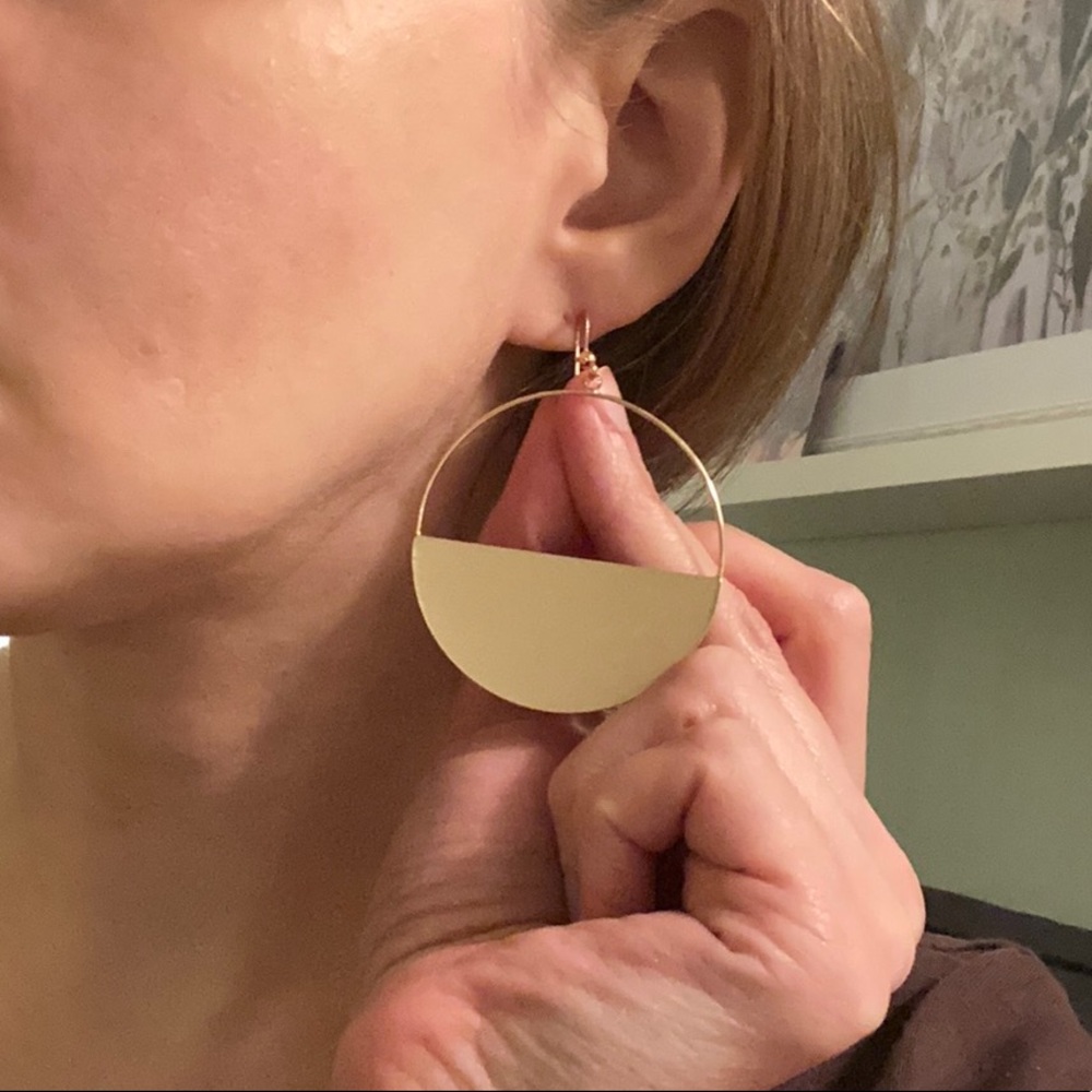 Round dangle earrings - Picture 3 of 9